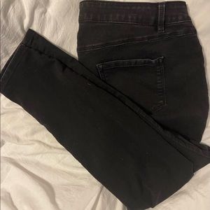 d. jeans. Black. Super comfy and slimming.